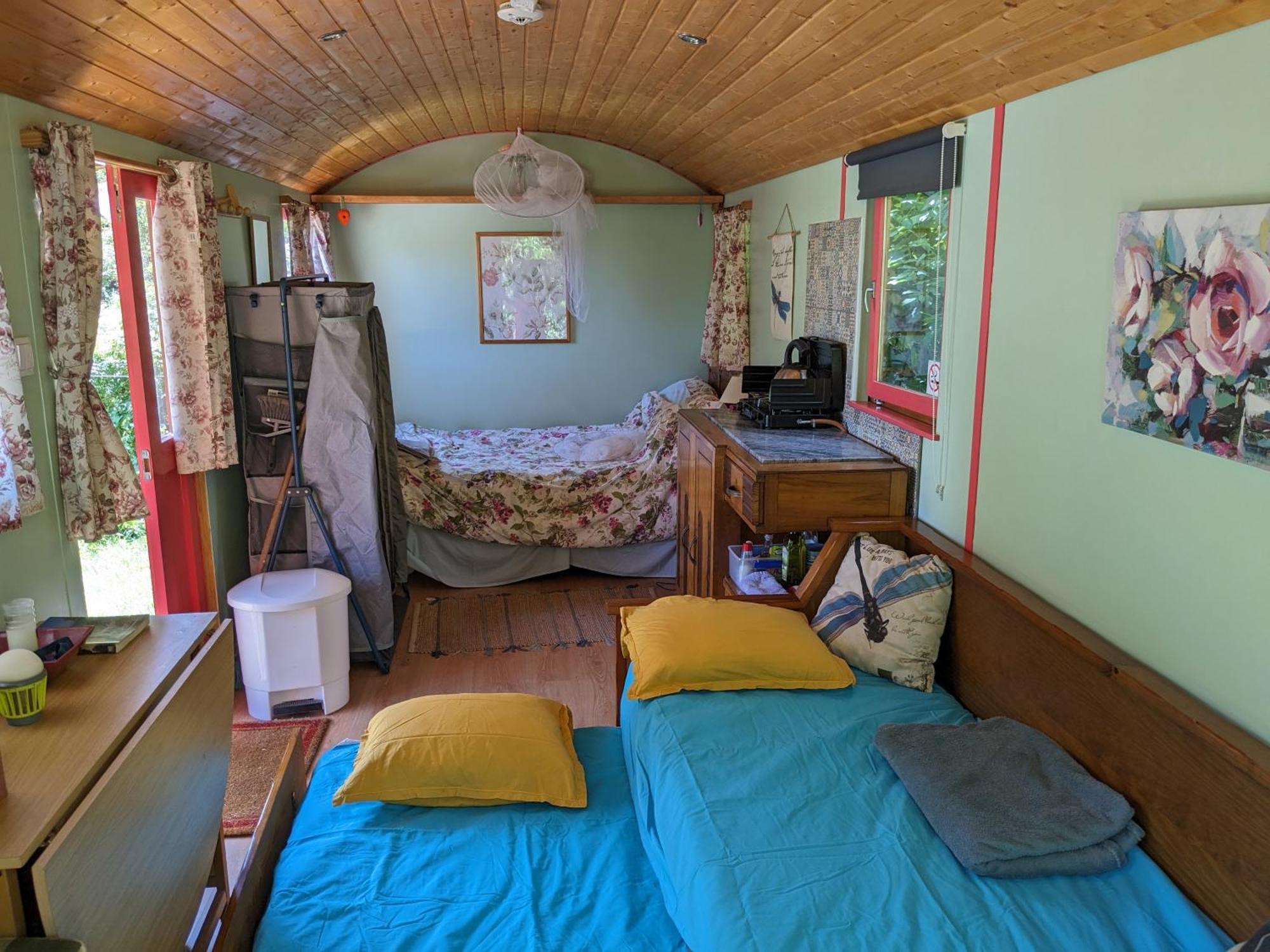 Rosa The Cosy Cabin - Gypsy Wagon - Shepherds Hut, River Views Off-Grid Eco Living Pedrogao Grande Zewnętrze zdjęcie
